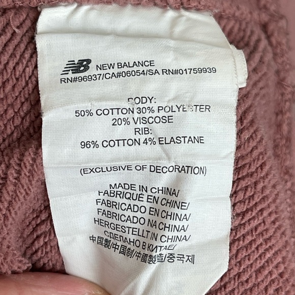 New Balance Essential Crew Sweatshirt Women’s size M Blush - Picture 5 of 9